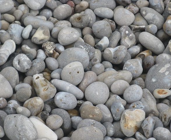 pebble-700177_640